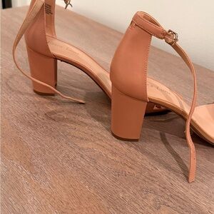 Essex Lane Women's Nude Beige Tan Block Heeled Sandals 9.5 Perfect Wedding Shoes
